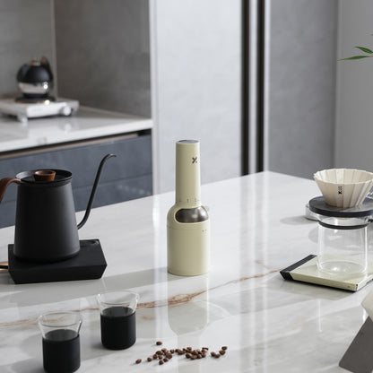 【発売記念20％OFF🎉】電動コーヒーグラインダーThe Bottle