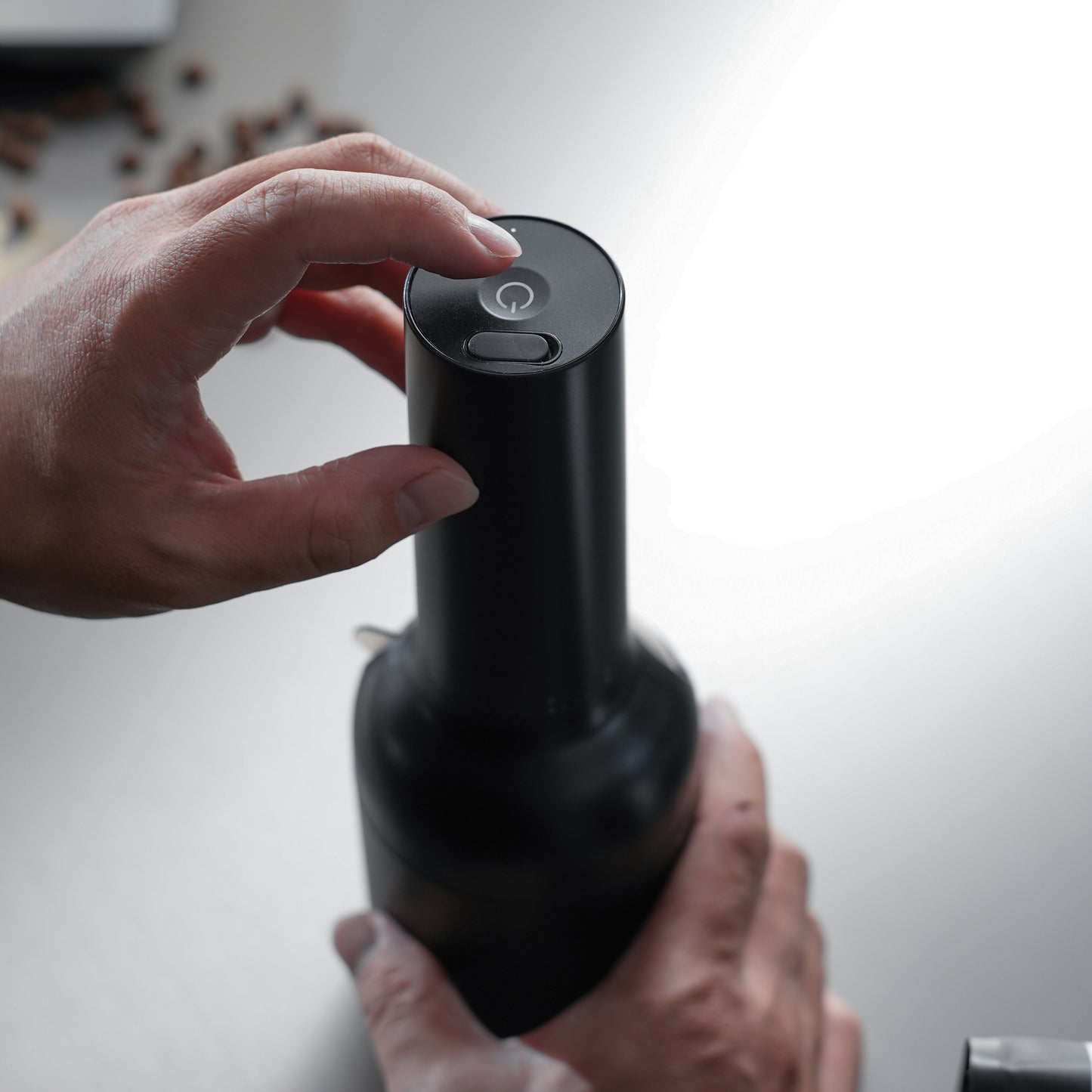 【発売記念20％OFF🎉】電動コーヒーグラインダーThe Bottle